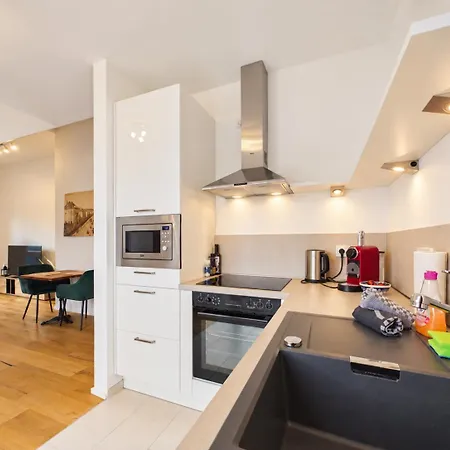 Apartment Penthouse I Dachterrasse I Zentral I Parkplatz *